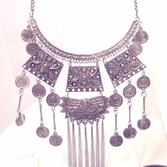 Vintage Tribal Necklace - Picture 1 of 8